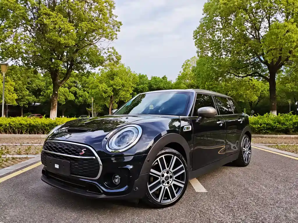 MINI Clubman 2021 — фото 1