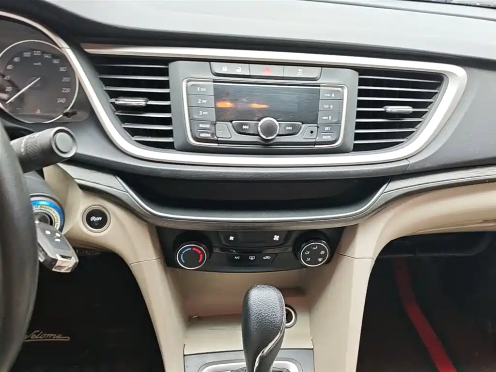 Buick Excelle 2017 — фото 13