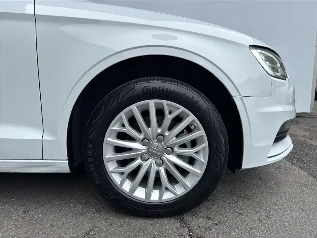 Audi A3 2015 — фото 14