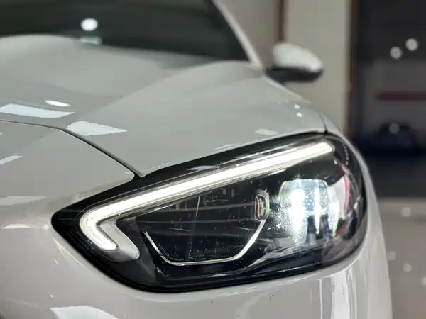 Mercedes-Benz C-Class 2022