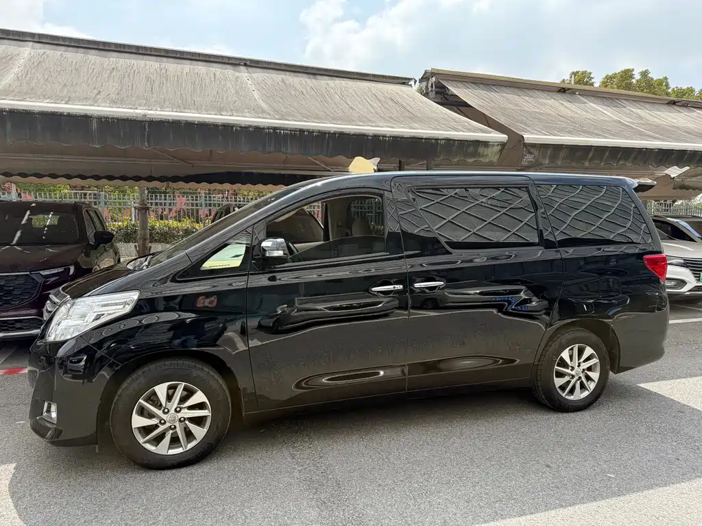 Toyota Alphard 2014