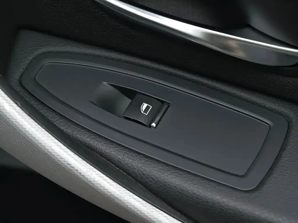 BMW 3 Series GT 2018 — фото 19