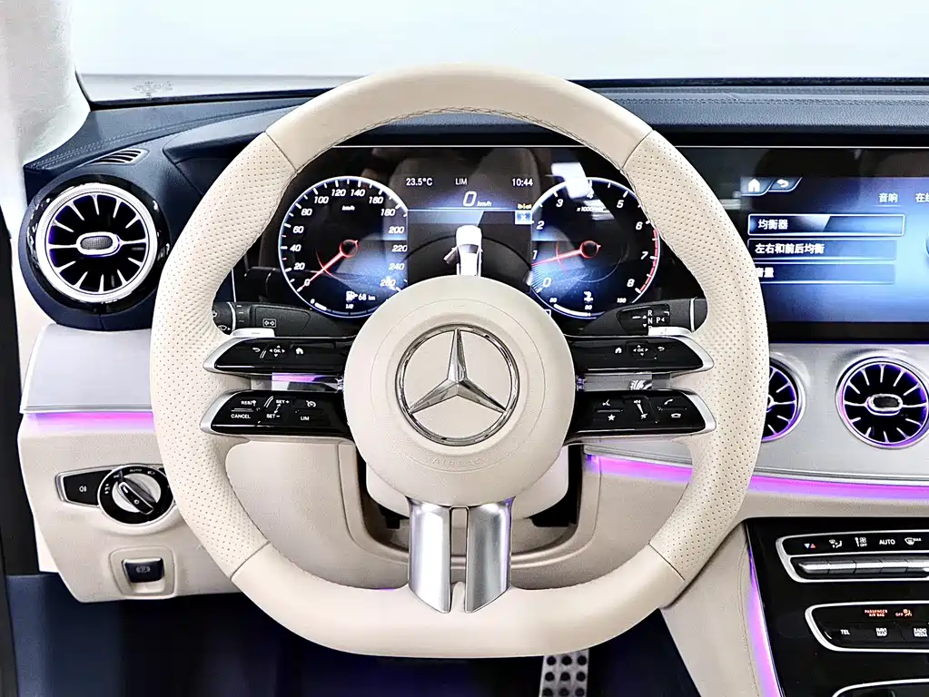 Mercedes-Benz E-Class 2023 — фото 10