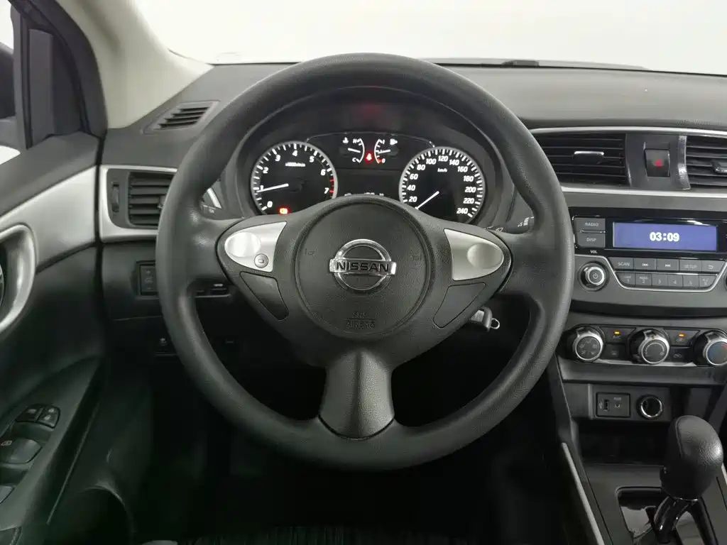 Nissan Sylphy 2023 — фото 11