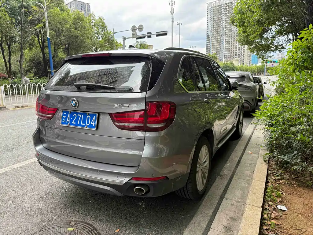 BMW X5 2018 — фото 9