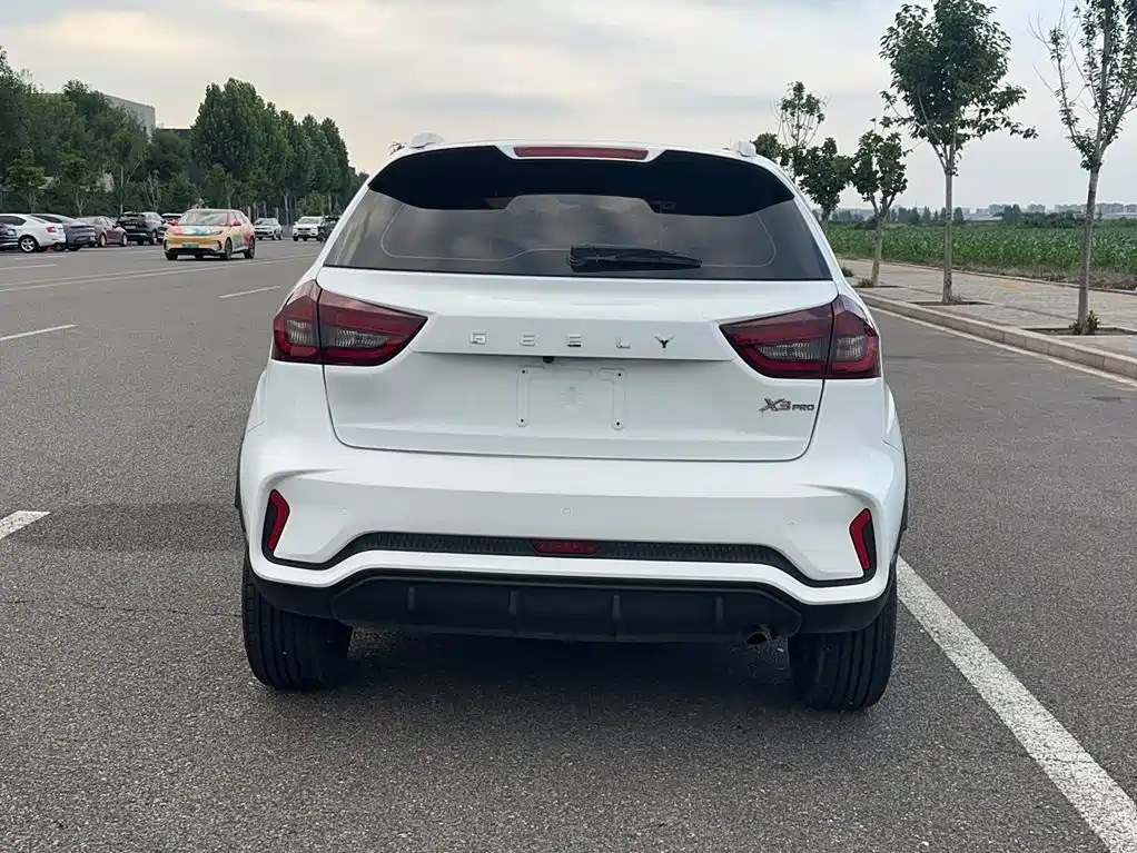 Geely Vision X3 2022