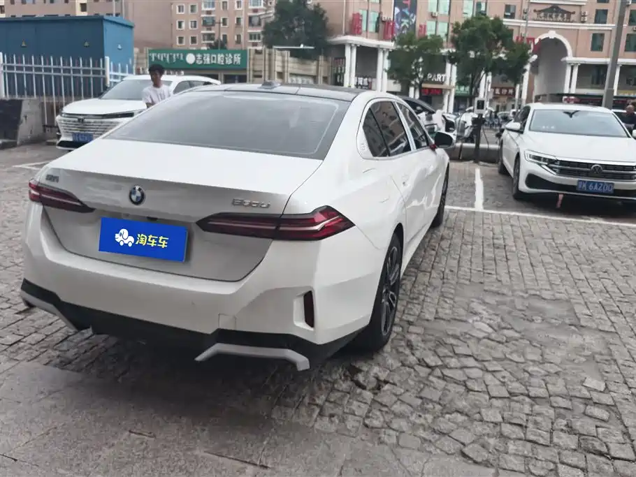 BMW 5 Series 2024