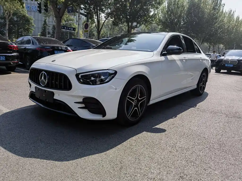 Mercedes-Benz E-Class 2022