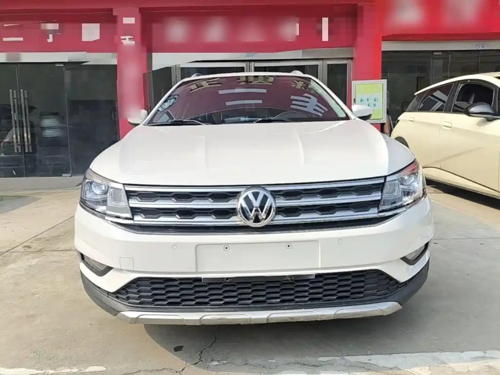 Volkswagen Cross Lavida 2016
