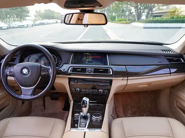 BMW 7 Series 2013