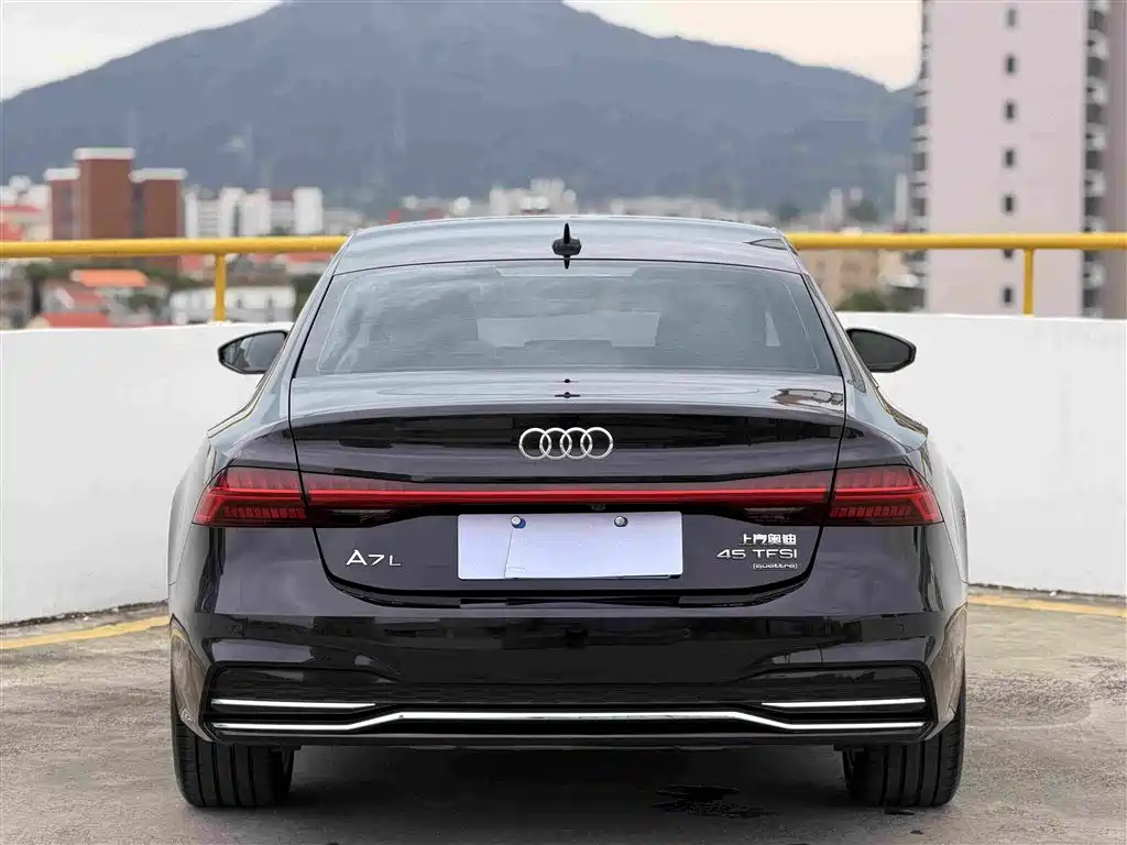 Audi A7L 2024 — фото 5