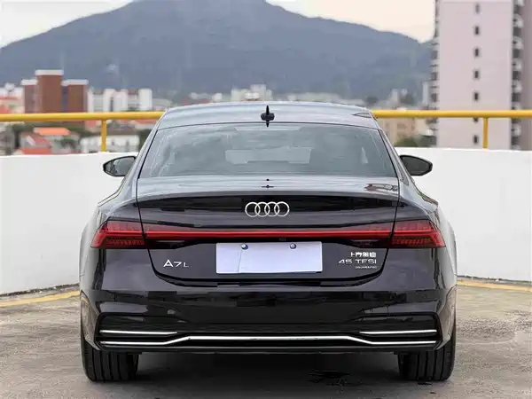 Audi A7L 2024