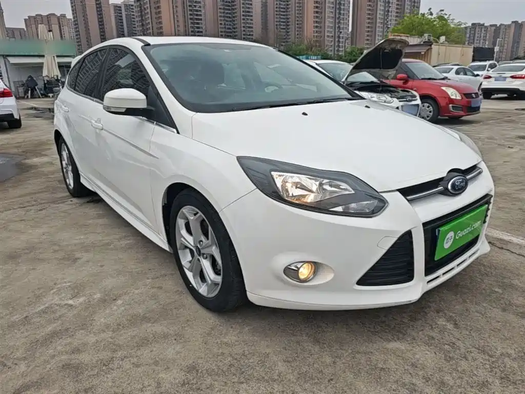 Ford Focus 2015 — фото 4