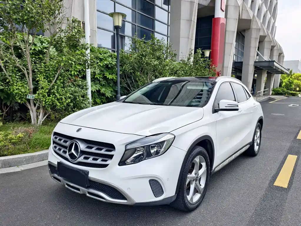Mercedes-Benz GLA 2018 — фото 1