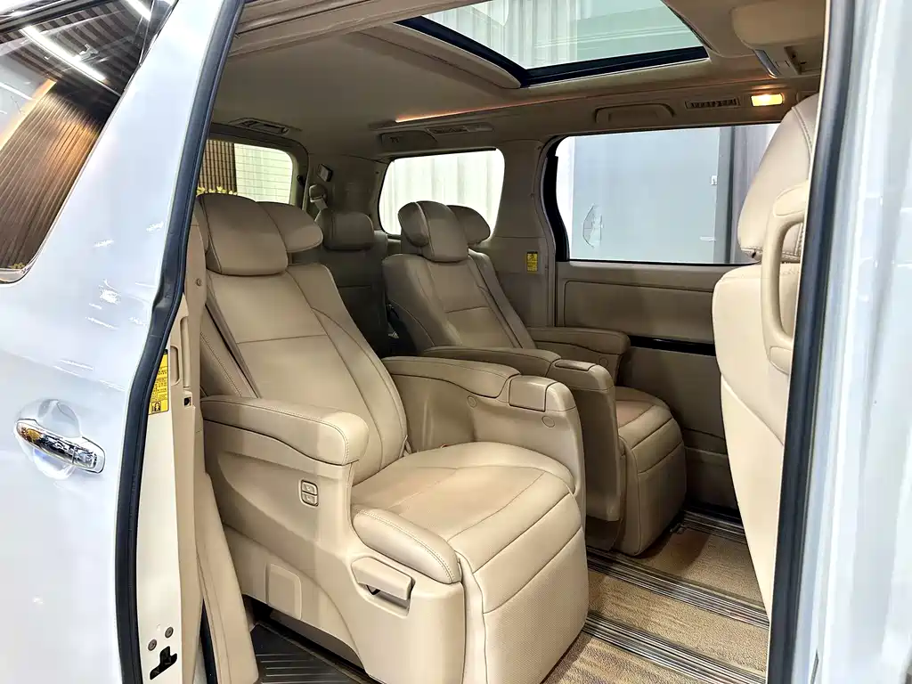 Toyota Alphard 2014 — фото 11