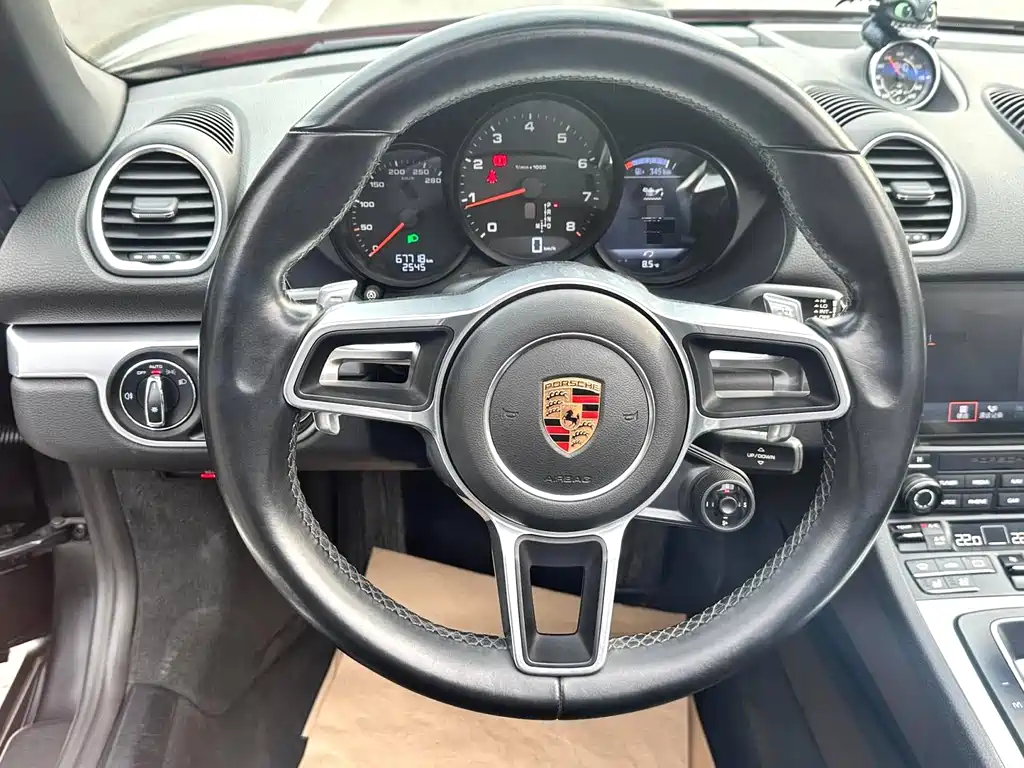 Porsche 718 2018 — фото 10