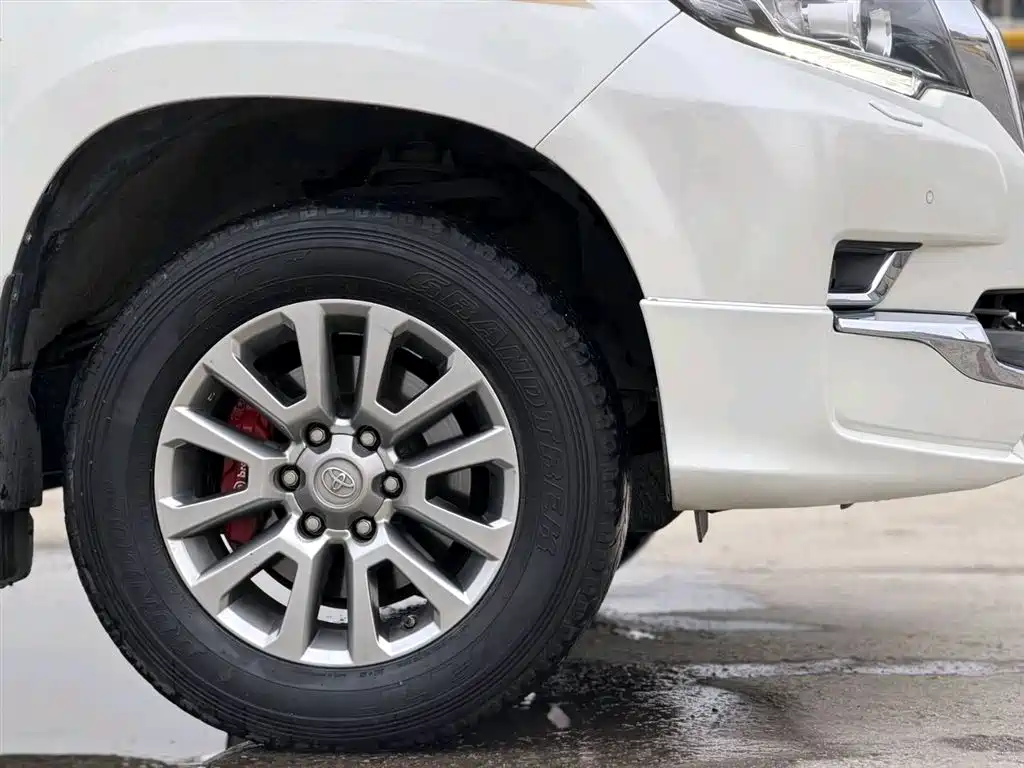 Toyota Prado 2019 — фото 11
