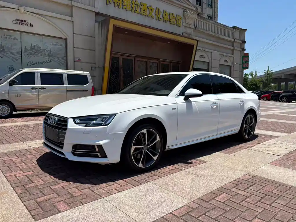 Audi A4L 2018 — фото 2