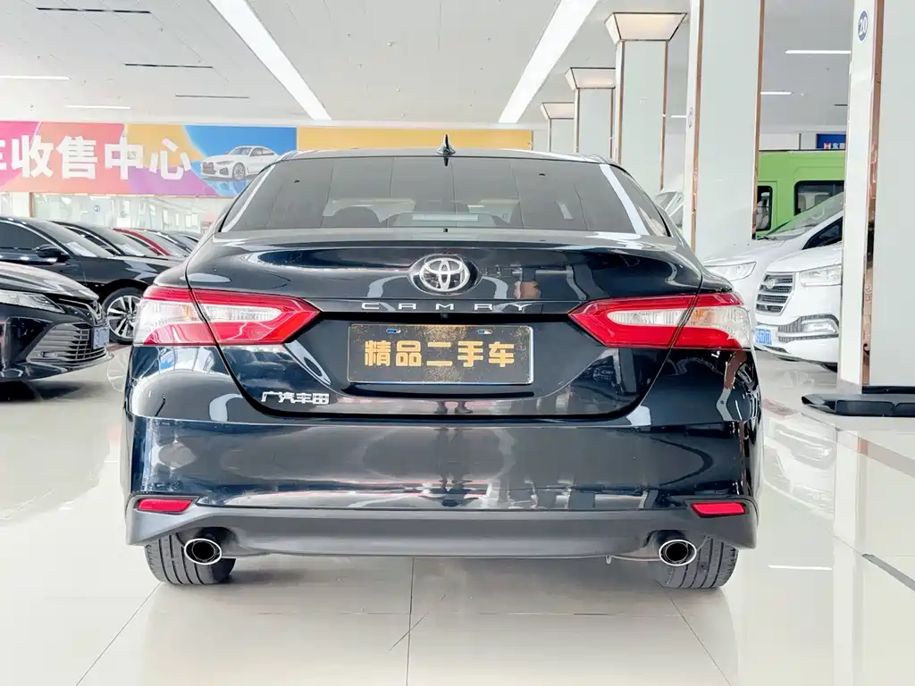 Toyota Camry 2022 — фото 6