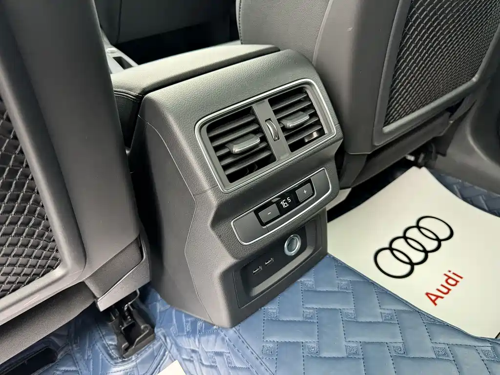 Audi Q5L 2022 — фото 28