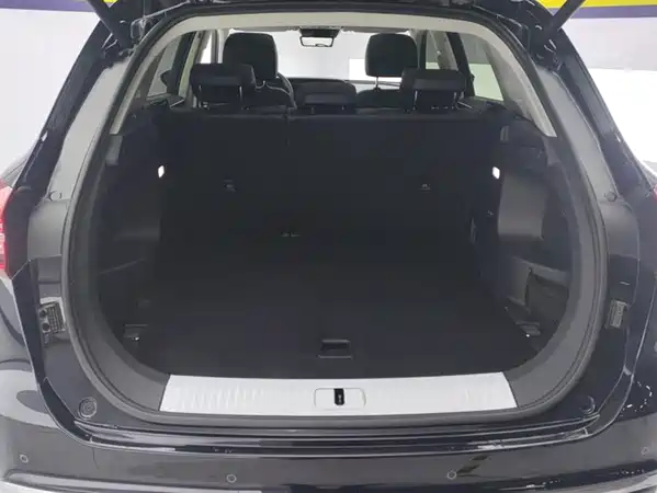 Hongqi HS5 2022