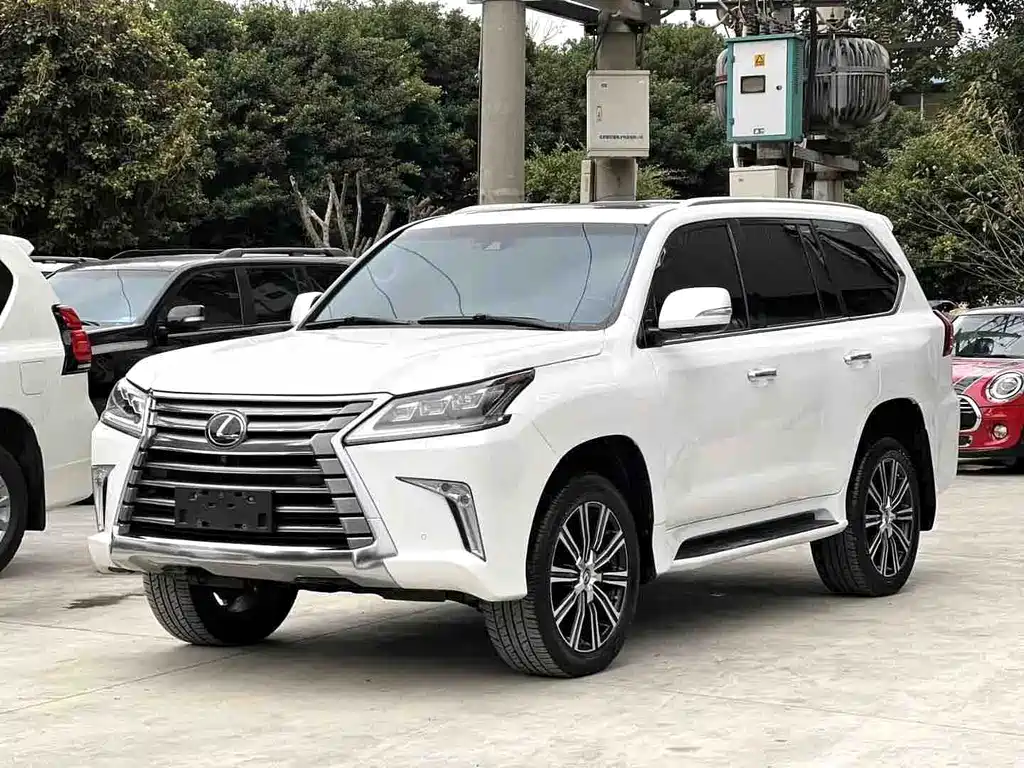 Lexus LX 2019 — фото 1