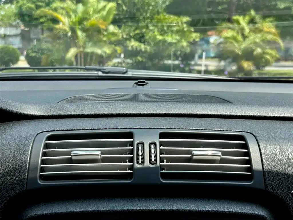 Mercedes-Benz R-Class 2015 — фото 29