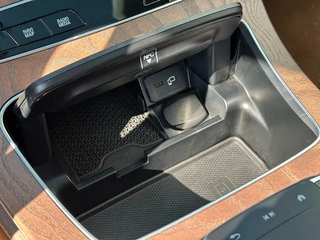 Mercedes-Benz E-Class 2023 — фото 30
