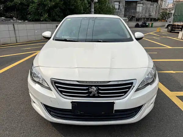 Peugeot 408 2016