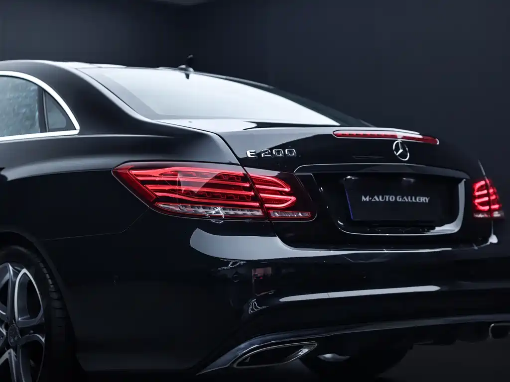 Mercedes-Benz E-Class 2014 — фото 26