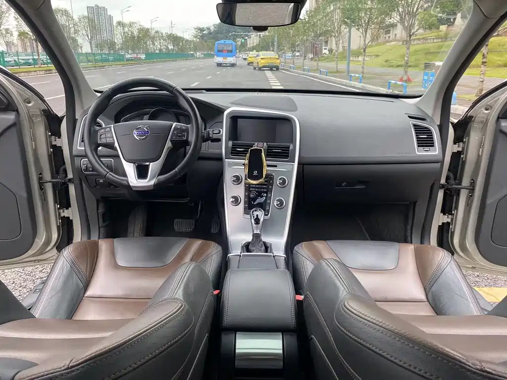 Volvo XC60 2017