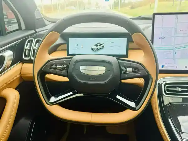 Geely Boyue L 2025