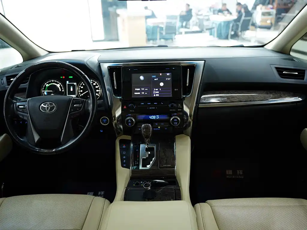Toyota Vellfire 2020 — фото 7