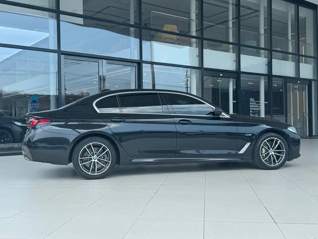 BMW 5 Series New Energy 2022