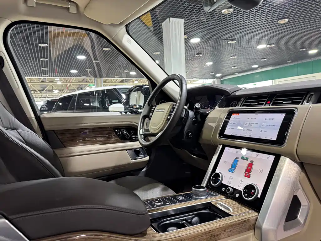 Land Rover Range Rover 2019 — фото 11