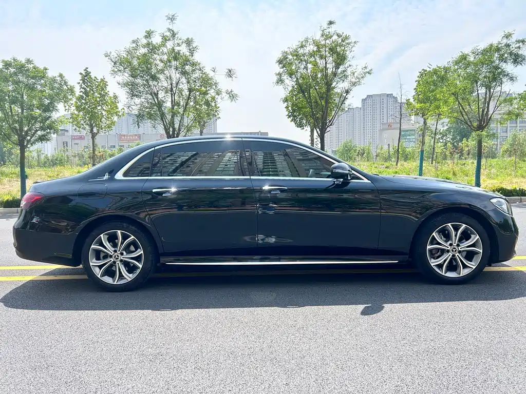 Mercedes-Benz E-Class 2023