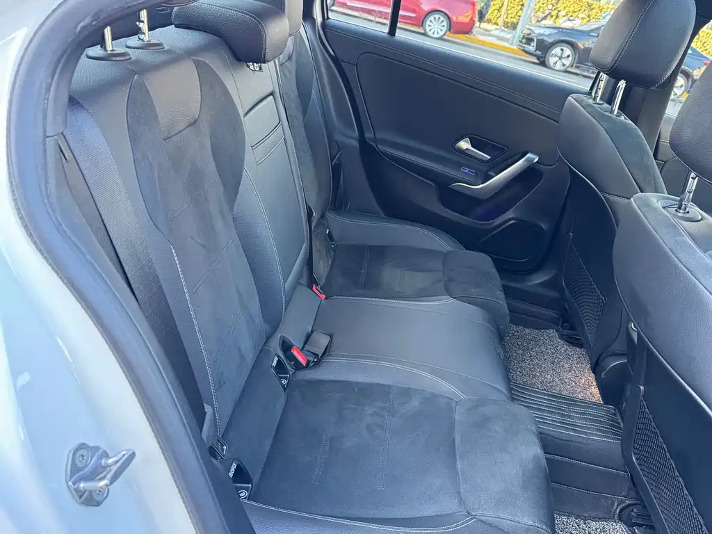 Mercedes-Benz A-Class 2023 — фото 24