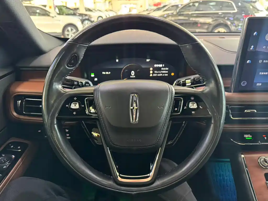 Lincoln Aviator 2021 — фото 11
