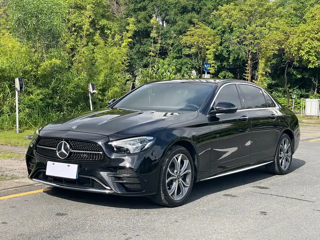 Mercedes-Benz E-Class 2023