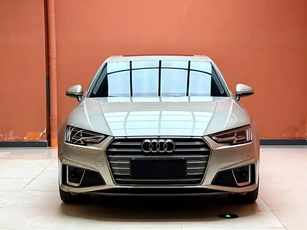 Audi A4L 2020
