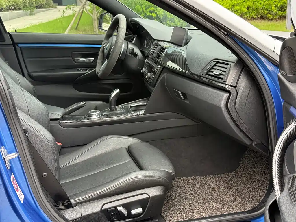 BMW 4 Series 2017 — фото 16