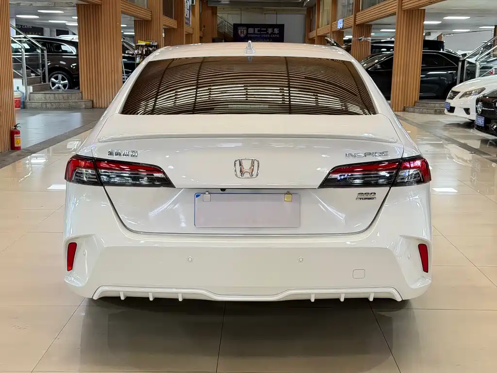 Honda Inspire 2025 — фото 21