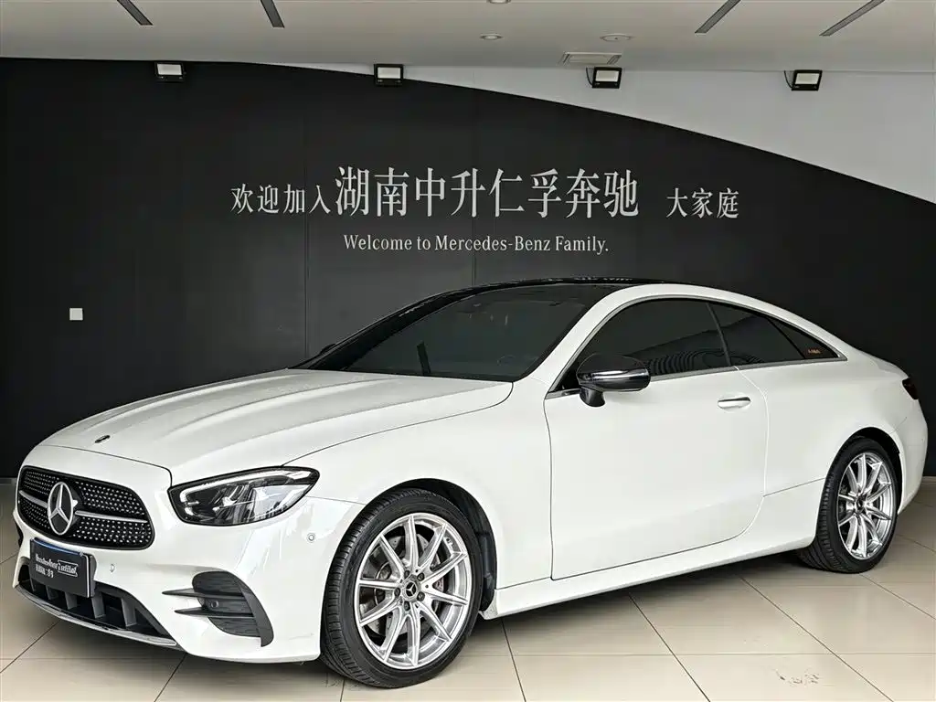 Mercedes-Benz E-Class 2022