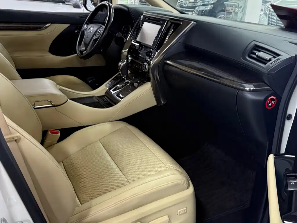 Toyota Alphard 2019 — фото 7