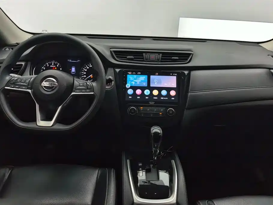 Nissan X-Trail 2018 — фото 12