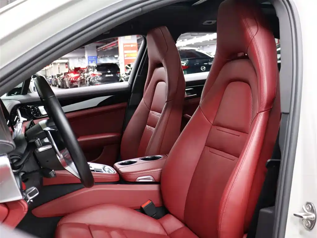 Porsche Panamera 2018 — фото 10