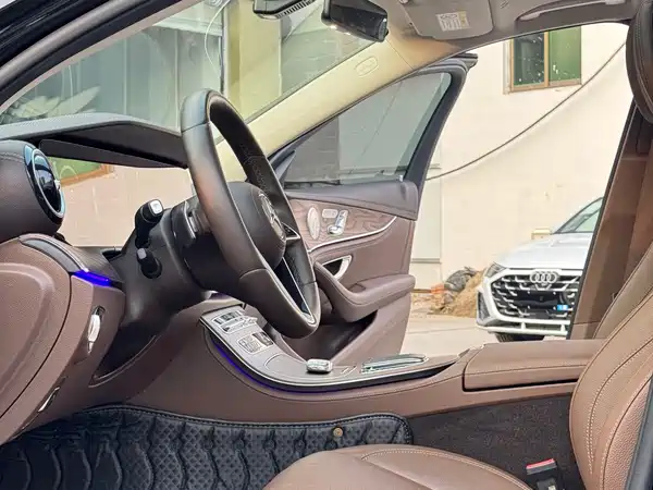 Mercedes-Benz E-Class 2023