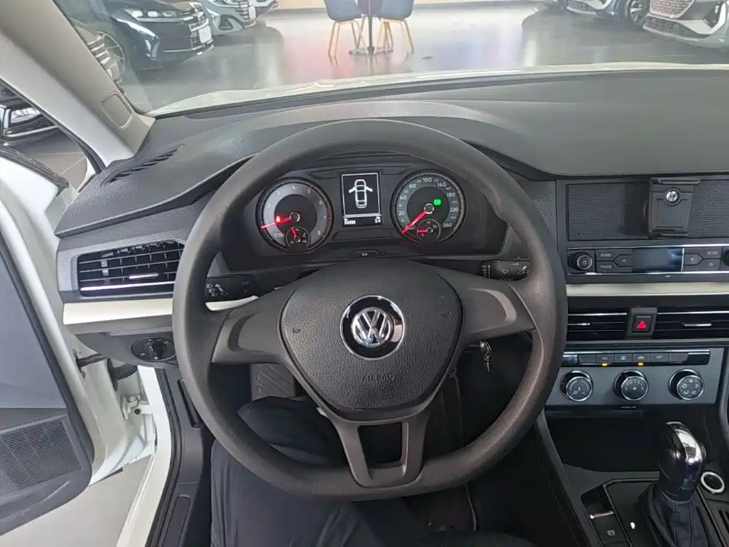 Volkswagen Lavida 2019 — фото 11