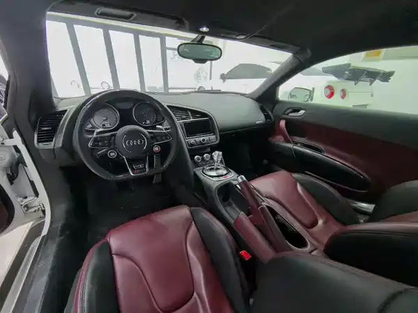 Audi R8 2014