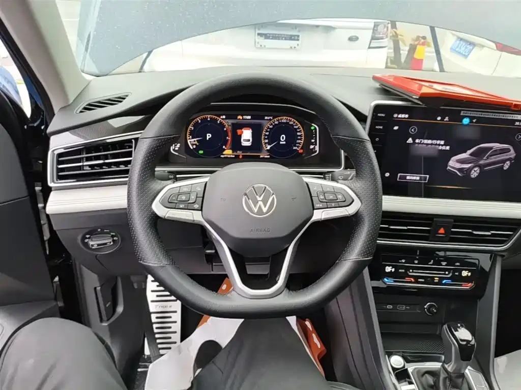 Volkswagen Tiguan L 2025 — фото 11